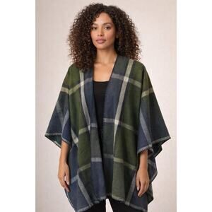 Woolrich Plaid Open Front Poncho Cape One Size Green Navy Cozy Wrap Shawl